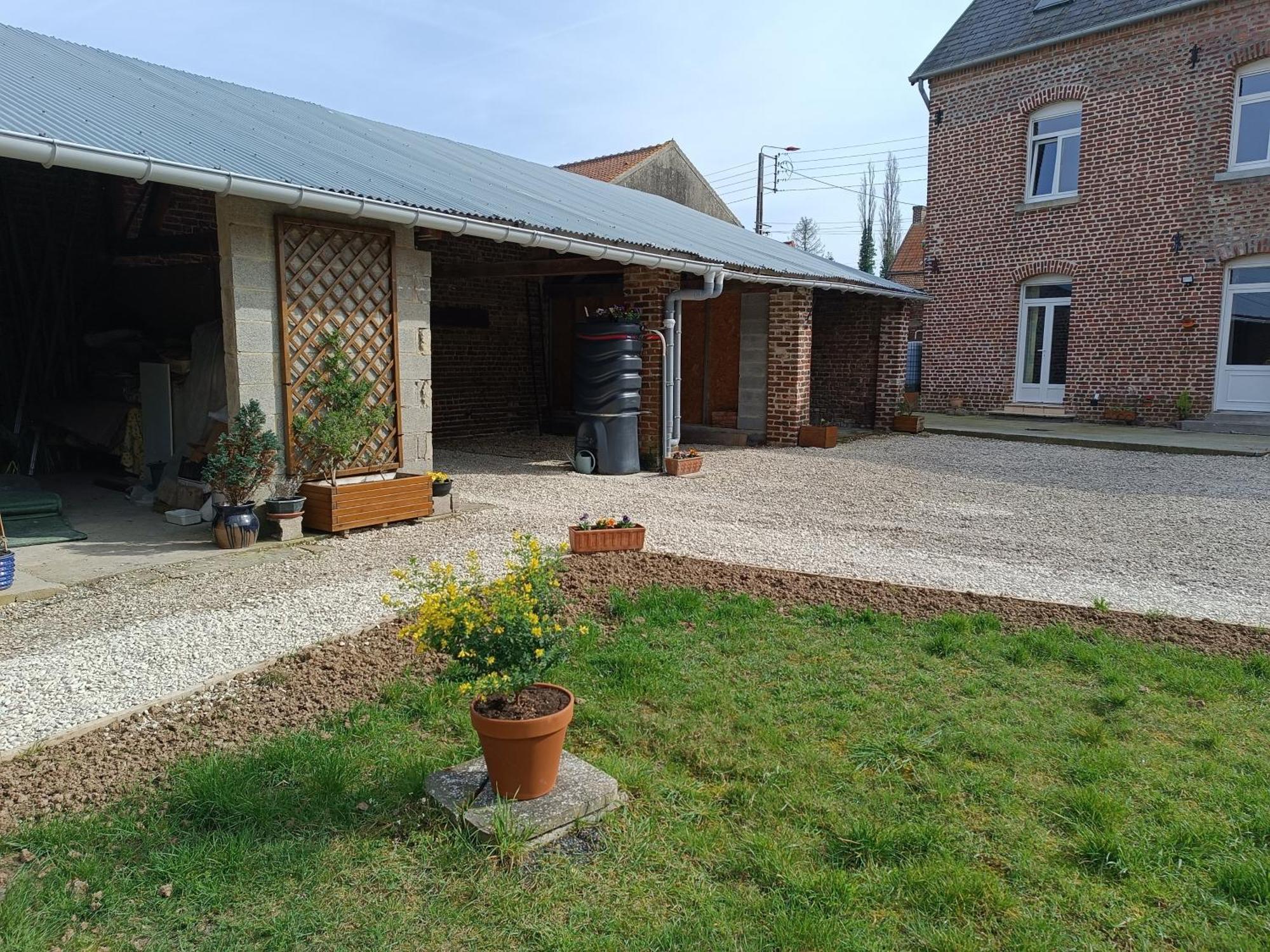 Au Coeur De L'Enclave Bed and Breakfast Moeuvres Exteriör bild